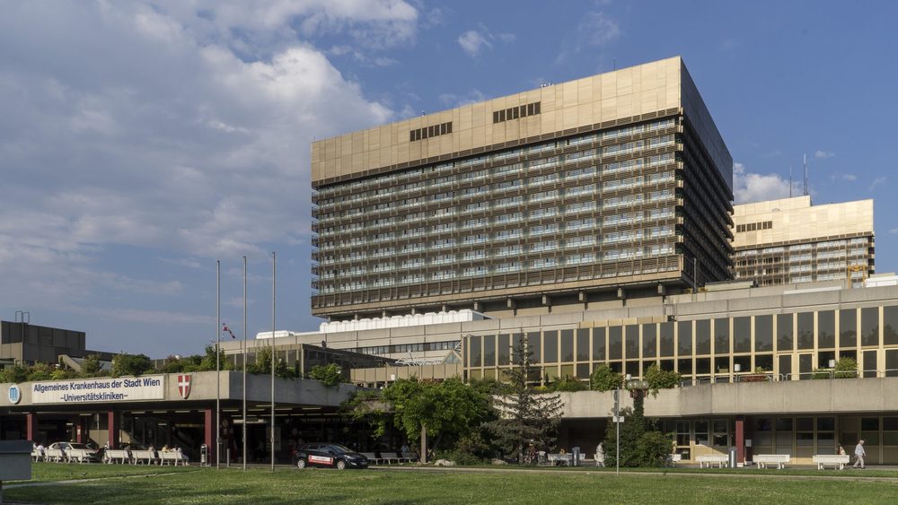 Main entrance of Vienna General Hospital (AKH)