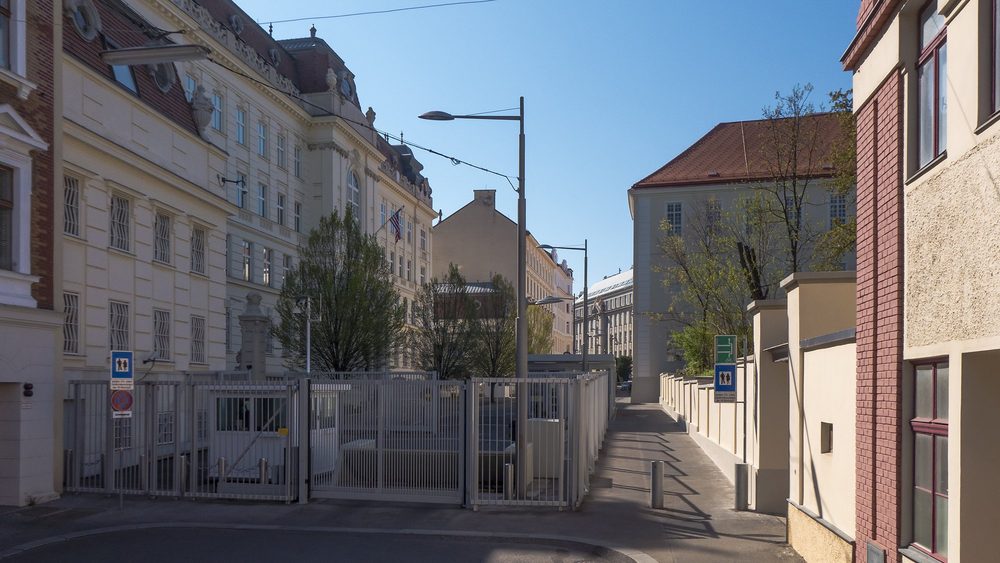 Boltzmanngasse in Vienna's ninth district, the street of the US Embassy