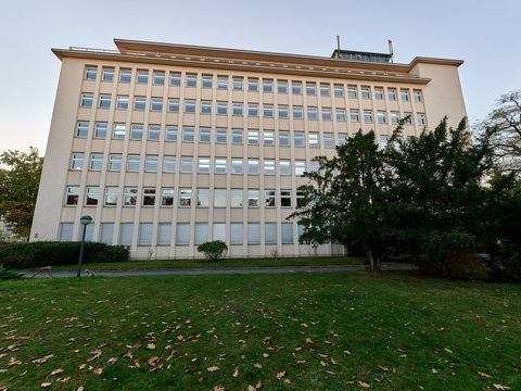 Finanzamt Berlin-Steglitz tax office building behind a lawn