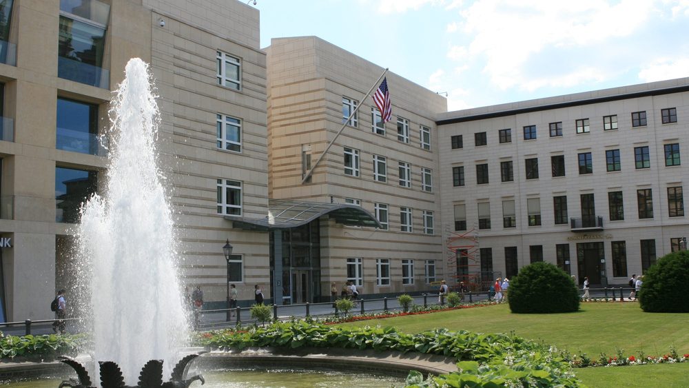 US Embassy Berlin seen from Pariser Platz with a fountain