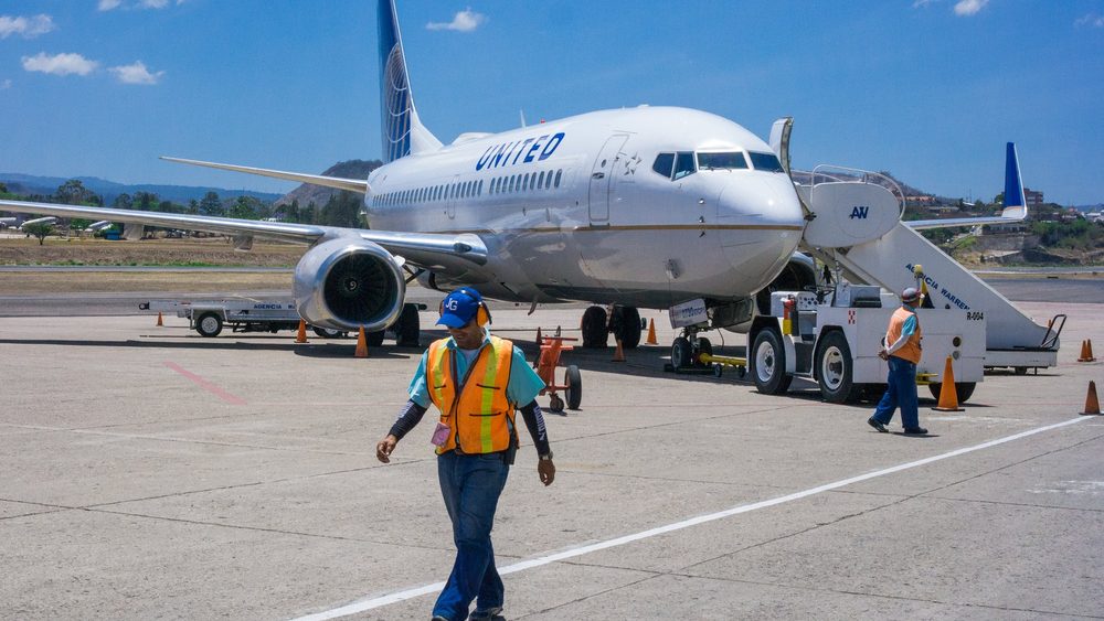 United Airlines Boeing 737 on the ramp at Toncontin airport in Tegucigalpa, Honduras